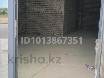 Еркін, кеңселер, дүкендер мен бутиктер, қоймалар, сұлулық салондары, білім орталықтары, конференц-залдар, кабинеттер және жұмыс орындары, студиялар · 75 м², бағасы: 600 000 ₸ в Астане, Есильский р-н