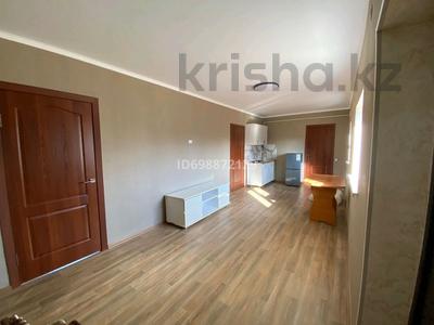 3-комнатная квартира · 55 м² · 1/2 этаж, мкр Кемел (Первомайское), Сералина — Магазин Мерей за 200 000 ₸ в Алматы, Жетысуский р-н