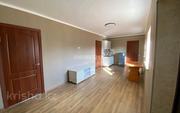 3-комнатная квартира · 55 м² · 1/2 этаж, мкр Кемел (Первомайское), Сералина — Магазин Мерей за 200 000 ₸ в Алматы, Жетысуский р-н — фото 2