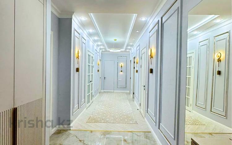 4-бөлмелі пәтер · 120 м² · 9/9 қабат, Абулхайыр хана 74-5, бағасы: 59 млн ₸ в Атырау — фото 8