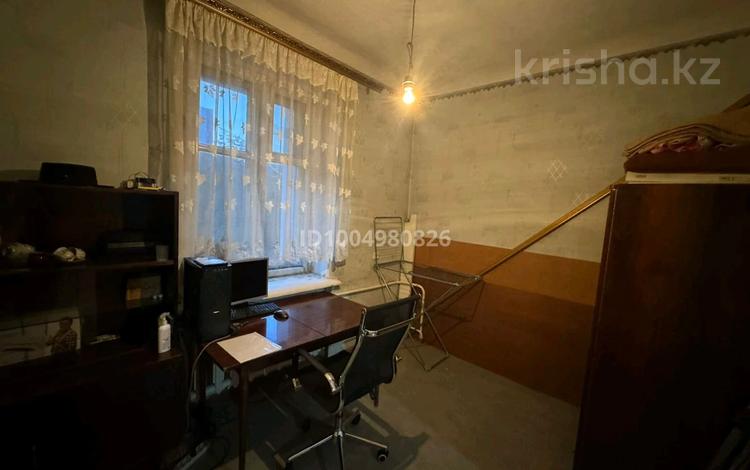 2-бөлмелі пәтер · 48 м² · 3/3 қабат, Вокзальная 2, бағасы: 15 млн ₸ в Костанае — фото 2