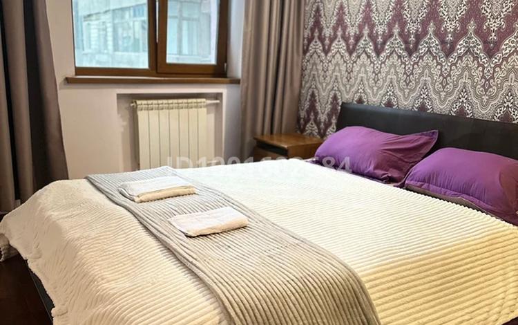 2-комнатная квартира · 60 м² · 7/12 этаж, мкр Самал-2 77 за 20 000 ₸ в Алматы, Медеуский р-н — фото 2