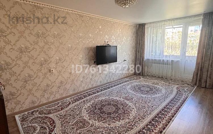 3-комнатная квартира · 59 м² · 5/5 этаж, 41 — Луговая тлендиева за 16.5 млн 〒 в Атырау, мкр Авангард-3 — фото 2