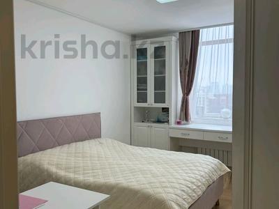 4-комнатная квартира · 145 м² · 12/20 этаж · помесячно, Кабанбай батыра 43В за 800 000 〒 в Астане, Есильский р-н