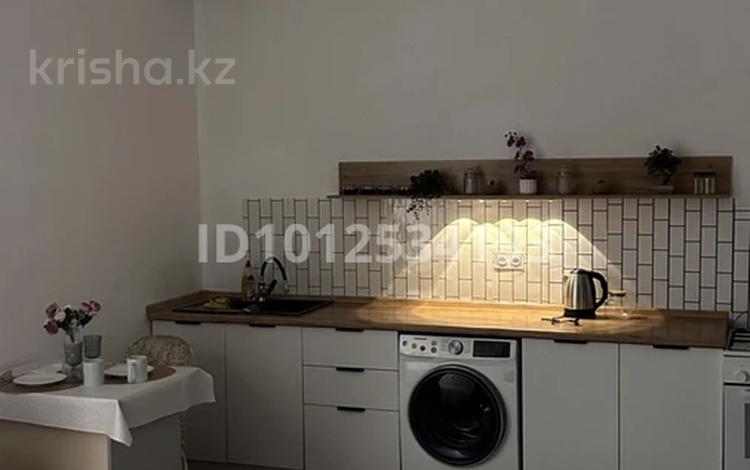 1-бөлмелі пәтер · 52 м² · 1/10 қабат, 19-ш/а., 20мкр 26 — Отырар сити, бағасы: 13 000 ₸ в Актау, 19-й мкр — фото 7