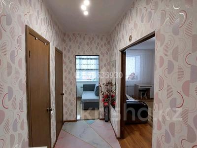 Пәтерлер в Актюбинской обл.: 1-бөлмелі пәтер · 41 м² · 8/8 қабат, Бокенбай батыра 155, бағасы: 14 млн 〒 1-бөлмелі пәтер · 41 м² · 8/8 қабат, Бокенбай батыра 155, бағасы: 14 млн 〒 в Актобе, мкр Авиатор