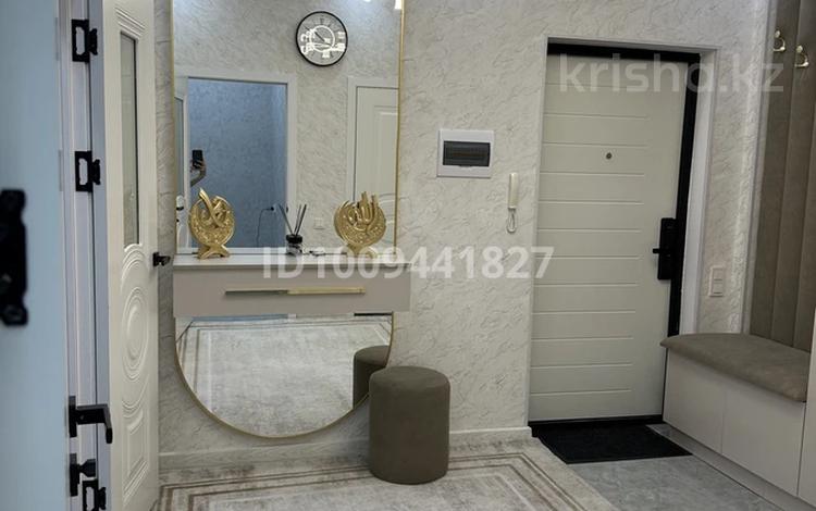 2-бөлмелі пәтер · 71 м² · 9/9 қабат, мкр Шымсити, Байдибек би 10/3, бағасы: 45 млн ₸ в Шымкенте, Абайский р-н — фото 2