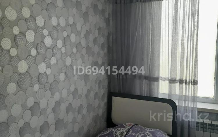 4-комнатная квартира · 75.8 м² · 4/5 этаж, "Самал" 7 мкр 5 — С.Сейфуллина- Әл-Фараби за 22 млн ₸ в Таразе — фото 12