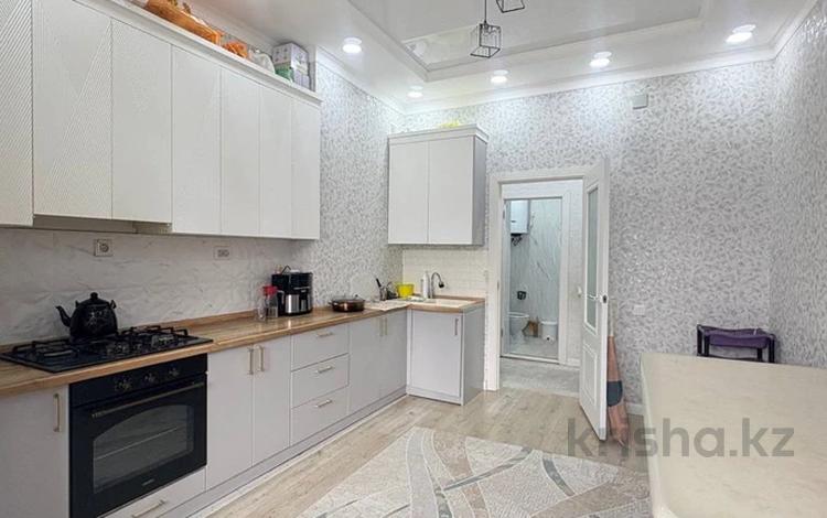 3-комнатная квартира · 97 м² · 8/10 этаж, 31Б мкр 8 за 33.9 млн ₸ в Актау — фото 2