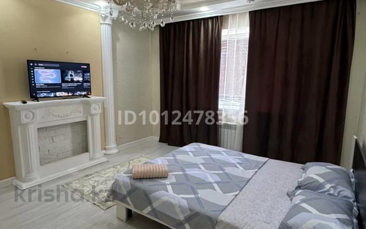 1-комнатная квартира · 55 м² · 2/10 этаж, мкр. Алтын орда, Ораз Татеулы — Жекпе- жек, ЖК Сконур, Ораз Татеулы, Ледовая Арена, Мустафа Шокай, Тауелсиздик за 2 500 ₸ в Актобе — фото 2