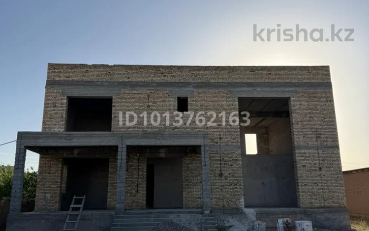 Үйдің бір бөлігі · 8 бөлме · 600 м² · 10 жүзд., Укаш ата 80 — Кмз Тулга мектеп арты, бағасы: 45 млн ₸ в Туркестане — фото 2