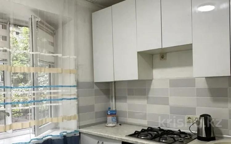 3-бөлмелі пәтер · 62 м² · 2/5 қабат, Радостовца 6 — Толе би Гагарина, бағасы: 42.5 млн ₸ в Алматы, Алмалинский р-н — фото 2