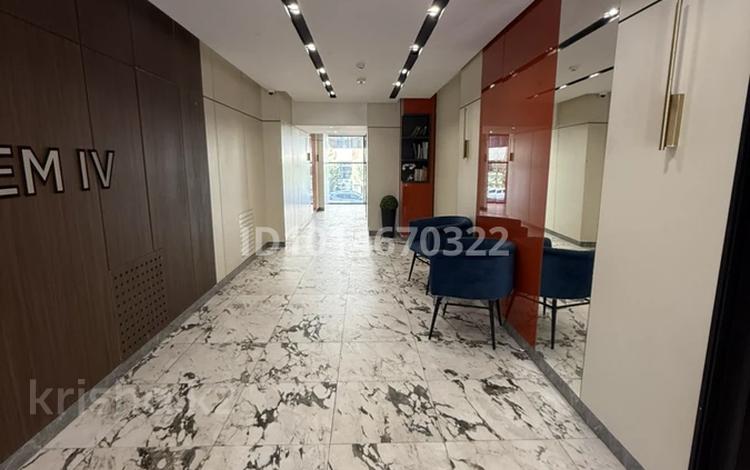 3-комнатная квартира · 67 м² · 3/12 этаж, Мангилик Ел 40/2 — Мангилик Ел пересечение Бухар Жырау за 360 000 ₸ в Астане, Есильский р-н — фото 2