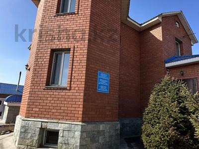 Отдельный дом · 7 комнат · 364 м² · 10 сот., Казыбек би — Республика за 90 млн 〒 в Косшы