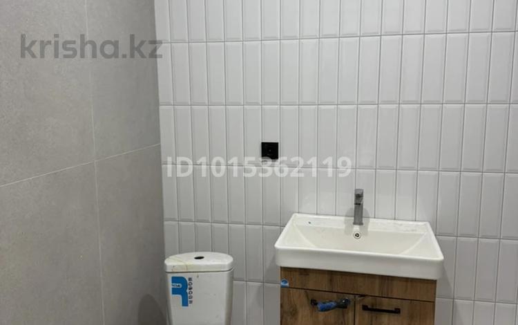 1-комнатная квартира · 45 м² · 1/12 этаж, Улы Дала 14 за 300 000 ₸ в Астане, Нура р-н — фото 2