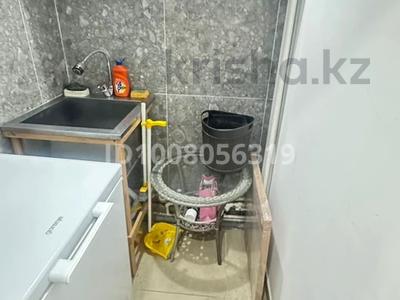 Свободное назначение, офисы, магазины и бутики, общепит, салоны красоты, образование, кабинеты и рабочие места, студии · 48 м² за 300 000 〒 в Уральске, мкр Школьник