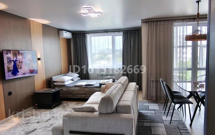 1-бөлмелі пәтер · 42 м² · 3/5 қабат, Киснеревых 93, бағасы: 25 000 ₸ в Бурабае — фото 2