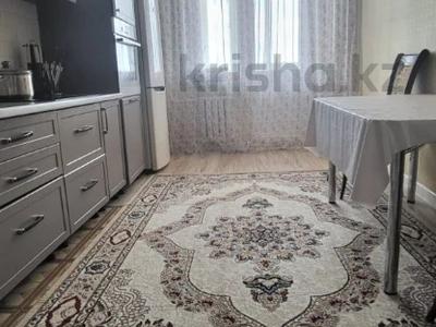 3-комнатная квартира · 101 м² · 10/12 этаж, Жубанова — Школа №16 за ~ 36 млн ₸ в Астане, р-н Байконур