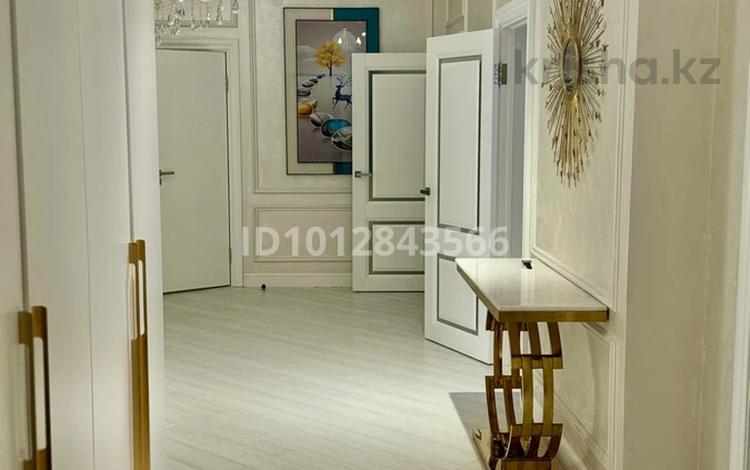 4-комнатная квартира · 160 м² · 2/5 этаж, мкр. Алтын орда, Батыс 2 мкрн 51б за 85 млн ₸ в Актобе — фото 2