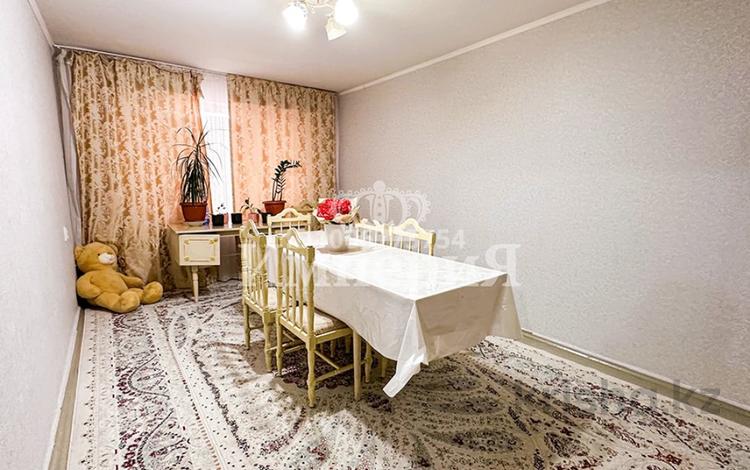 4-бөлмелі пәтер · 74.2 м² · 4/5 қабат, Конаев 40, бағасы: 25 млн ₸ в Талдыкоргане, мкр Самал — фото 2