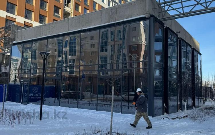 Свободное назначение, офисы, магазины и бутики, общепит, медцентры и аптеки, образование, развлечения · 443 м² за 886 млн 〒 в Астане, Есильский р-н — фото 2