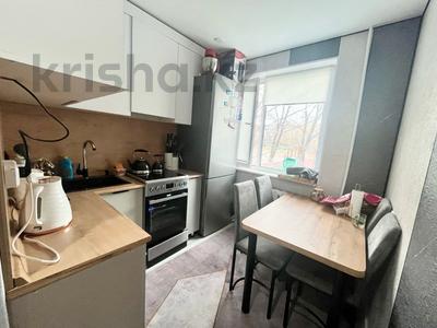 3-комнатная квартира · 61.9 м² · 1/5 этаж, ул. 6-й мик-н за ~ 15.6 млн 〒 в Темиртау