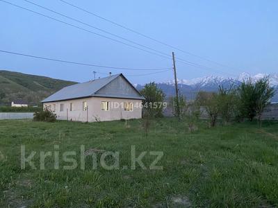 Отдельный дом · 6 комнат · 210 м² · 40 сот., Полевая — Район Роддома за 55 млн ₸ в Есик