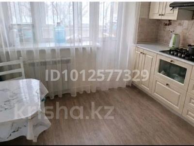 2-бөлмелі пәтер · 53 м² · 1/5 қабат, Жастар 21а — Рақышев-Желтоқсан, бағасы: 150 000 ₸ в Талдыкоргане, мкр Жастар