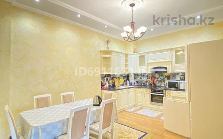 3-бөлмелі пәтер · 87 м² · 4/10 қабат, Кабанбай Батыра 15 — Жуковский, бағасы: 90 млн ₸ в Алматы, Медеуский р-н — фото 31