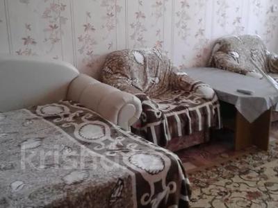 1-бөлмелі пәтер, 40 м², 3/5 қабат тәулігіне, Мухтара Ауэзова 16, бағасы: 8 000 〒 в Астане, Сарыарка р-н