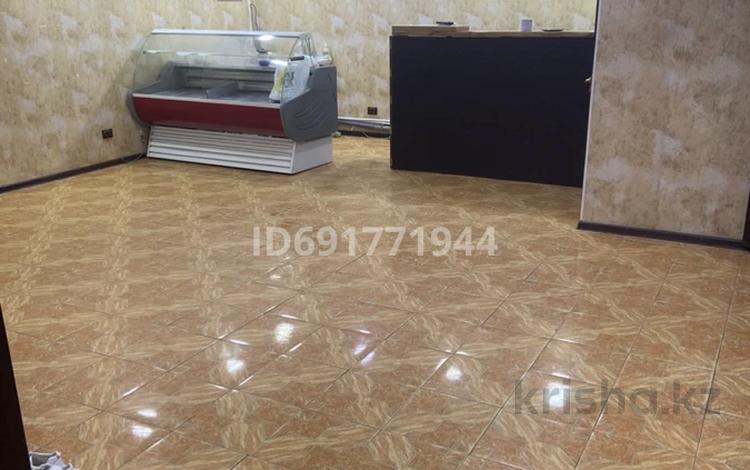 Магазины и бутики · 60 м² за 500 000 ₸ в Актобе, мкр Шанхай — фото 4