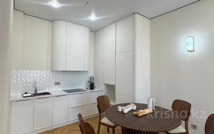 1-бөлмелі пәтер · 38 м² · 5/15 қабат, Шафик Чокина 1, бағасы: 27 млн ₸ в Астане, Нура р-н — фото 2