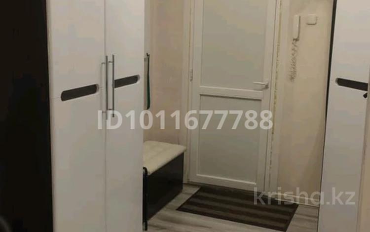 2-бөлмелі пәтер · 55 м² · 4/5 қабат, Мкр. Кунаева, бағасы: 160 000 ₸ в Уральске, мкр Школьник — фото 12