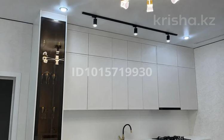 Отдельный дом · 3 комнаты · 150 м² · 10 сот., Нура за 42 млн ₸ в Актобе, жилой массив Акжар-2 — фото 2