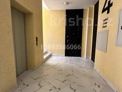 2-бөлмелі пәтер · 70 м² · 3/9 қабат, Атырау ш/а., Абулхайыр хана 51а, бағасы: 35 млн ₸ в мкр Атырау