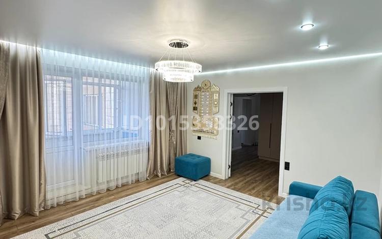 4-бөлмелі пәтер · 85 м² · 6/9 қабат, Степной 1 ш/а. 7/45, бағасы: 500 000 ₸ в Караганде, Казыбек би р-н — фото 2
