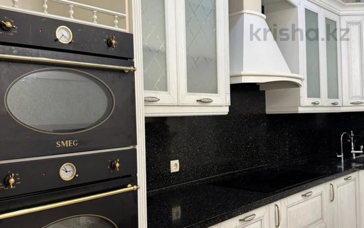 5-комнатная квартира · 180 м² · 11/12 этаж, Керей и Жанибек хандар 22 за 600 000 ₸ в Астане, Есильский р-н — фото 5