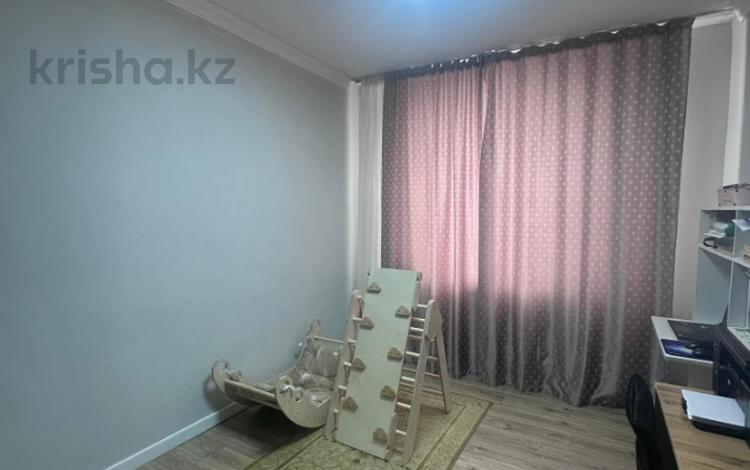 4-бөлмелі пәтер · 87 м² · 7/9 қабат, Мухтара Ауэзова 81А, бағасы: 27 млн ₸ в Экибастузе — фото 2
