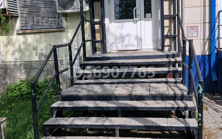 Свободное назначение, офисы, магазины и бутики, салоны красоты, медцентры и аптеки, образование · 58 м² за 32 млн 〒 в Усть-Каменогорске — фото 2