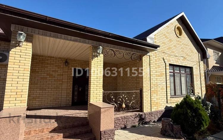 Отдельный дом · 6 комнат · 198.2 м² · 10 сот., мкр Нурсая, Акбаян — улица напротив Президентской школы за 220 млн 〒 в Атырау — фото 2