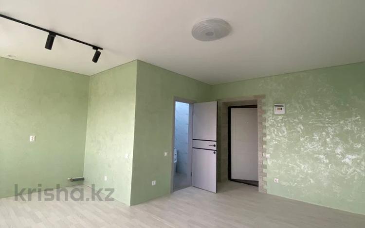 2-комнатная квартира, 45.5 м², 5 этаж, кизатова за 18 млн 〒 в Петропавловске — фото 2