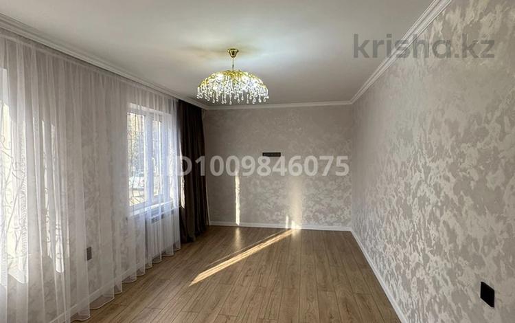 3-комнатная квартира · 65 м² · 1/5 этаж, Толебаева 102 за 250 000 〒 в Талдыкоргане — фото 2