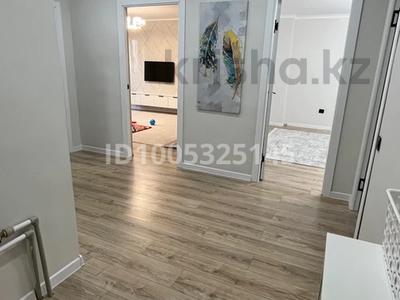 3-бөлмелі пәтер · 84 м² · 3/5 қабат, Нұрсая ш/а., Таумыш Жумагалиев 25, бағасы: 33 млн ₸ в Атырау, мкр Нурсая