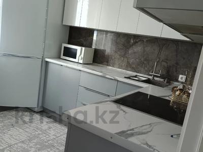 2-комнатная квартира · 57 м² · 18/22 этаж, Роза Багланова 2 за 37 млн ₸ в Астане, Нура р-н