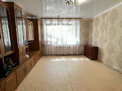 1-комнатная квартира · 38 м² · 1/5 этаж, мкр 12 за 9.5 млн ₸ в Актобе