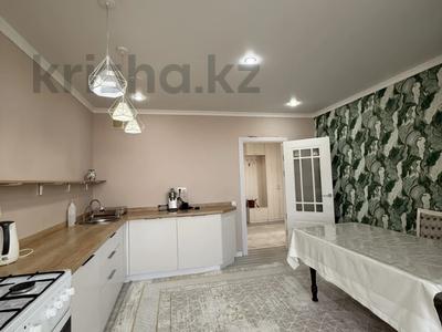 2-бөлмелі пәтер · 70 м² · 4/5 қабат, достык 64, бағасы: 30 млн ₸ в Уральске