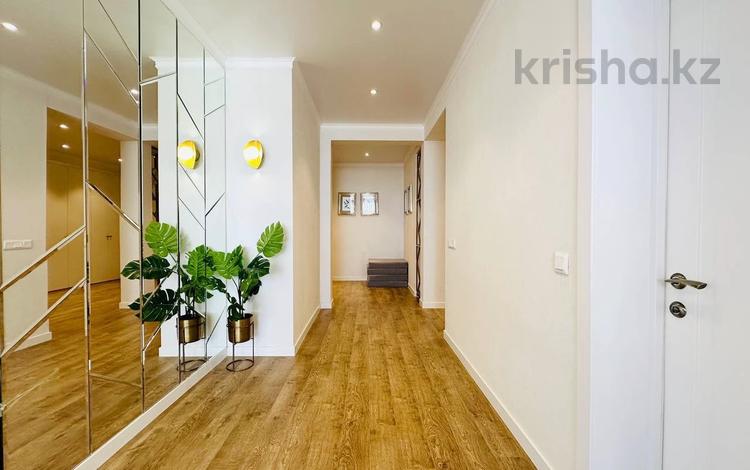 6-комнатная квартира · 205 м² · 17/18 этаж, Кабанбай Батыра 49 за 117 млн ₸ в Астане, Нура р-н — фото 2