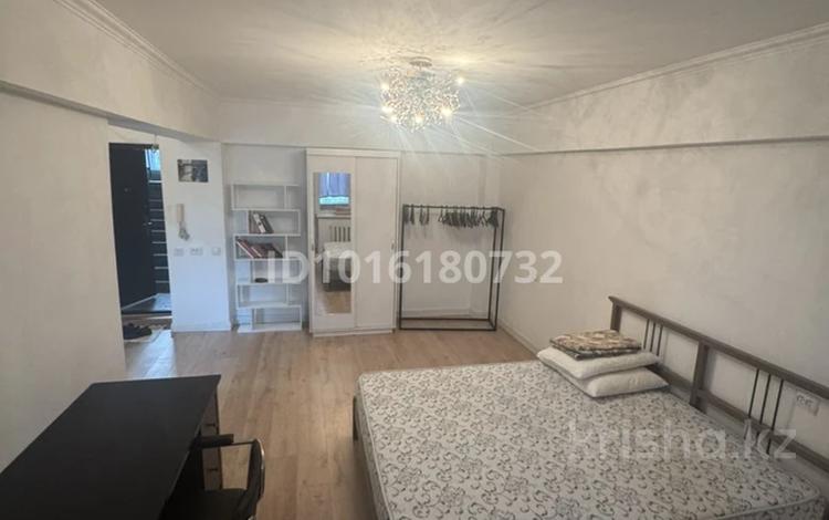 1-бөлмелі пәтер · 40 м² · 3/5 қабат, Алмагүл ш/а. 292, бағасы: 300 000 ₸ в Алматы, Бостандыкский р-н — фото 2
