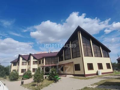 Общепит, бани, гостиницы и зоны отдыха, развлечения · 1702 м² за 500 млн ₸ в Астане, р-н Байконур