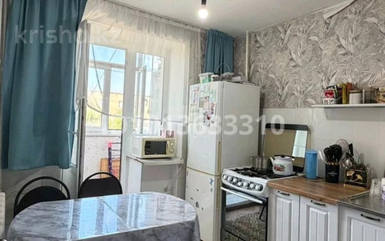 2-бөлмелі пәтер · 48 м² · 4/5 қабат, Шанхай ш/а., Рыскулова 20, бағасы: 13.5 млн ₸ в Актобе, мкр Шанхай — фото 2